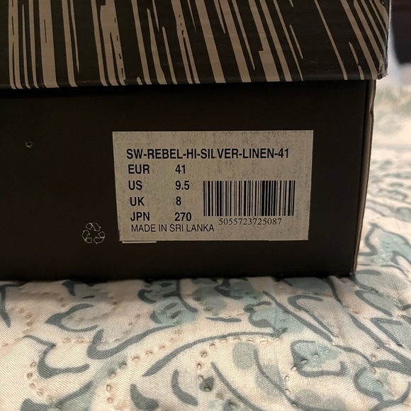 Star Wars Po-Zu Rebel Silver Linen Hitops. Size 9.5 women’s. - Picture 4 of 5